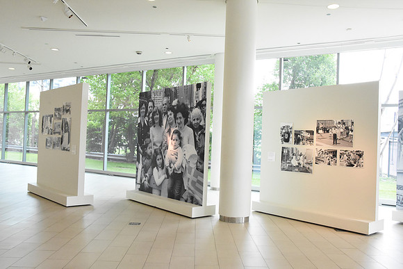 GATHER TOGETHER- STREET PHOTOGRAPHY BY DIANE ALEXANDER WHITE EXHIBIT PHOTOS_126