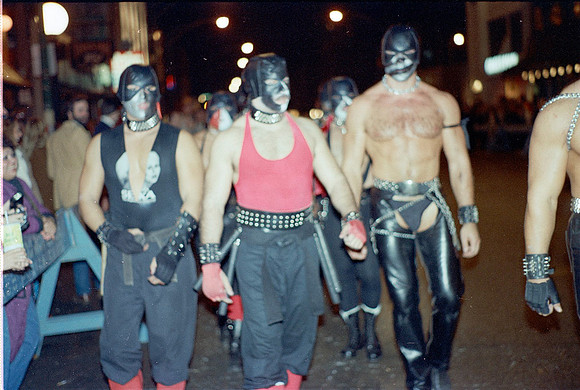 HALLOWEEN, OAK STREET & RUSH STREET, NEO 1982-12