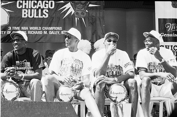 CHICAGO BULLS, MICHAEL JORDAN 1993 3-PEAT_ROLL 3_29