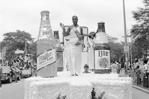 BUD BILLIKEN DAY PARADE ROLL 2 1981_17