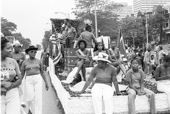 BUD BILLIKEN DAY PARADE ROLL 2 1981_18