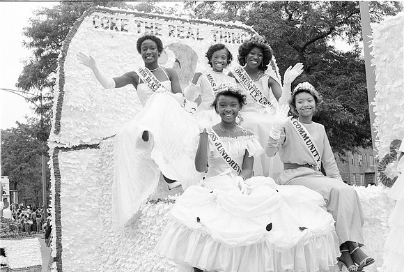 BUD BILLIKEN DAY PARADE ROLL 3 1981_42