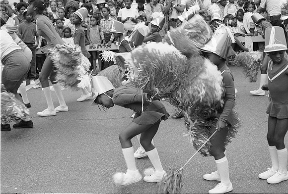 BUD BILLIKEN DAY PARADE ROLL 3 1981_32