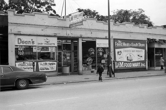 #8_79th_Street_L & M Food Market_-008