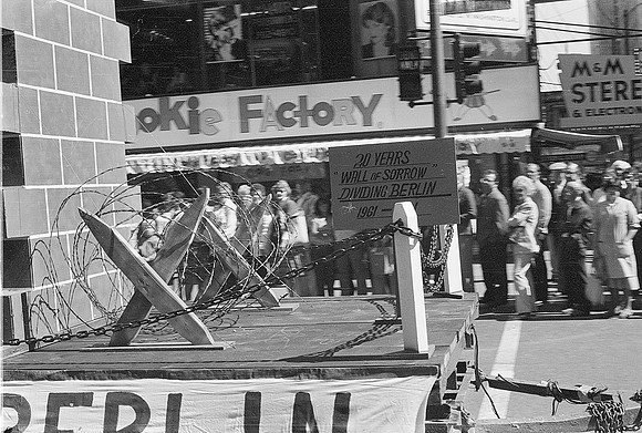ROLL 2_GERMAN VON STEUBEN PARADE 1981_42A