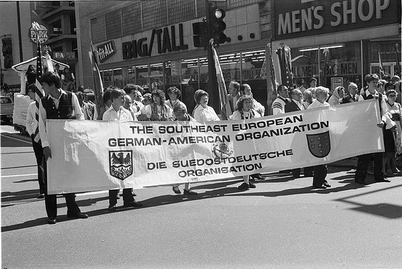 ROLL 1_GERMAN VON STEUBEN PARADE 1981_06