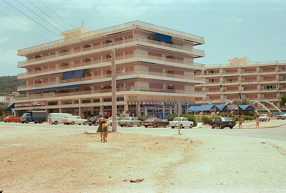 SARONIS, PIRAEUS COLOR, GR 1977_07