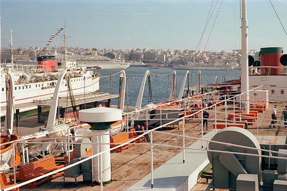 SARONIS, PIRAEUS COLOR, GR 1977_12
