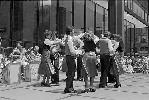 ROLL 1_FESTA ITALIANA, 1981_42A