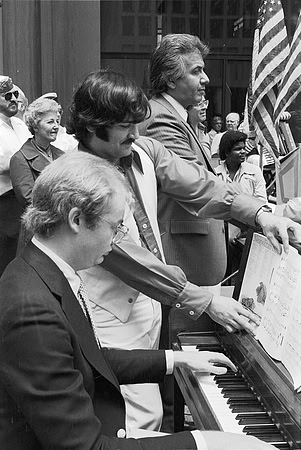ROLL 1_FESTA ITALIANA, 1981_08A