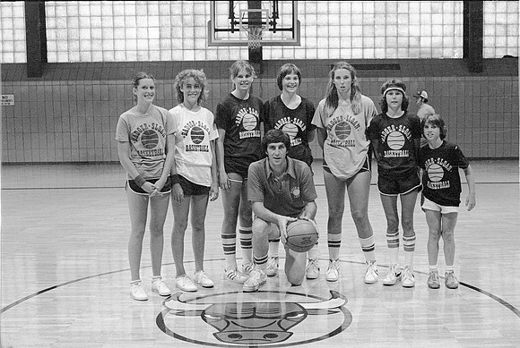 JERRY SLOAN COACHING GIRLS BASKETBALL AT ANGEL GUARDIAN, Misericordia 1979_22