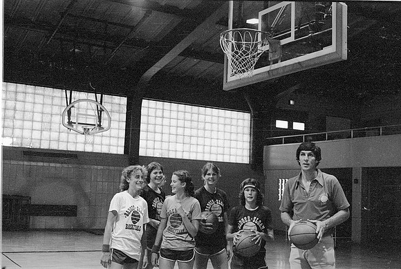 JERRY SLOAN COACHING GIRLS BASKETBALL AT ANGEL GUARDIAN, Misericordia 1979_24