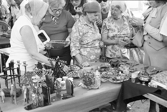 JEWISH FEST ROGERS PARK 1981_44