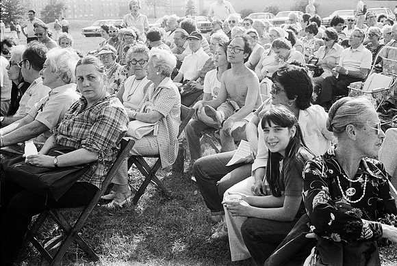 JEWISH FEST ROGERS PARK 1981_25A