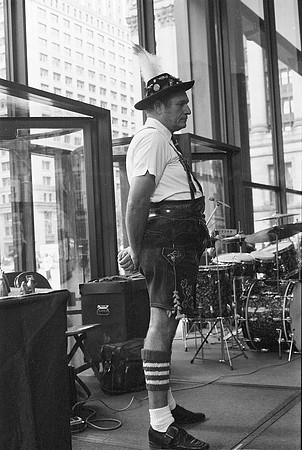 GERMAN OCTOBERFEST  1981_40A