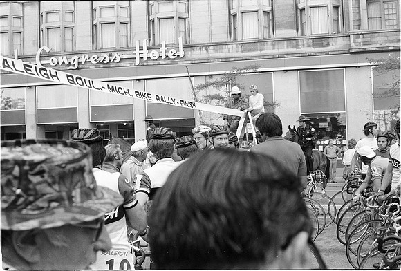 BOUL-MICHIGAN AVENUE BICYCLE RACE 1975_35