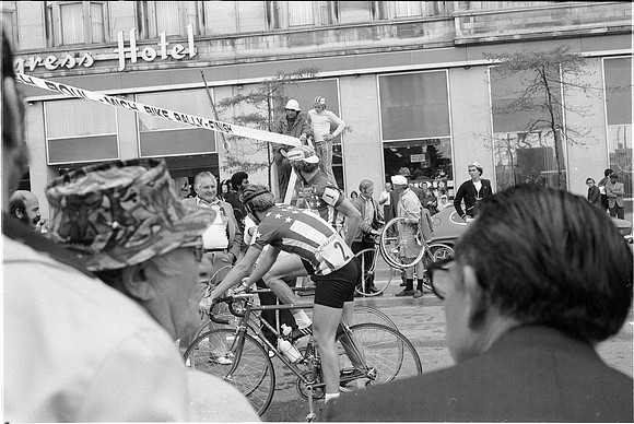 BOUL-MICHIGAN AVENUE BICYCLE RACE 1975_30