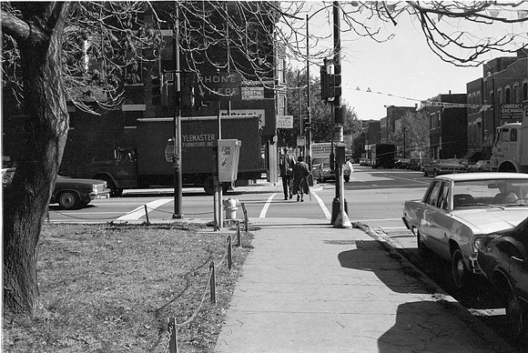 UIC AREA, CARNIVAL, TAYLOR ST. DOWNTOWN_32
