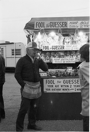 UIC AREA, CARNIVAL, TAYLOR ST. DOWNTOWN_09