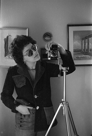 DIANE SELFIES, MYLAR SUNGLASSES, CITYSCAPE, 6-1975_27