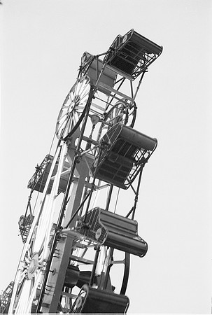 UIC AREA, CARNIVAL, TAYLOR ST. DOWNTOWN_06