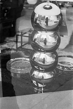 RUSH ST. ST. JAMES, MICHIGAN AVE. MANNEQUINS, HALLOWEEN, SELFIES 1975_02
