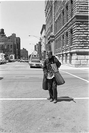 GREEK PARADE1976_01