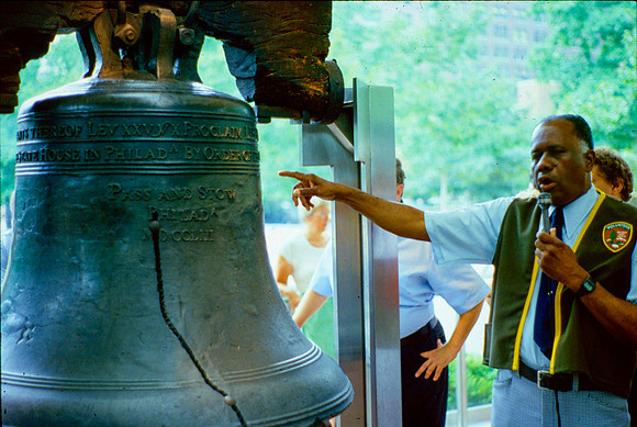 PHILADELPHIA PA LIBERTY BELL1980_23