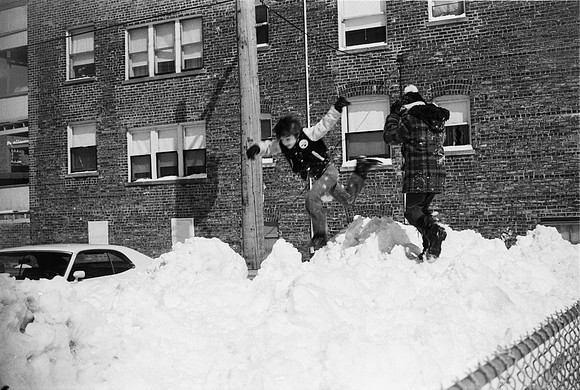 APRIL SNOW 1976 _13