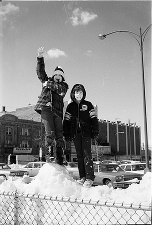 APRIL SNOW 1976 _03