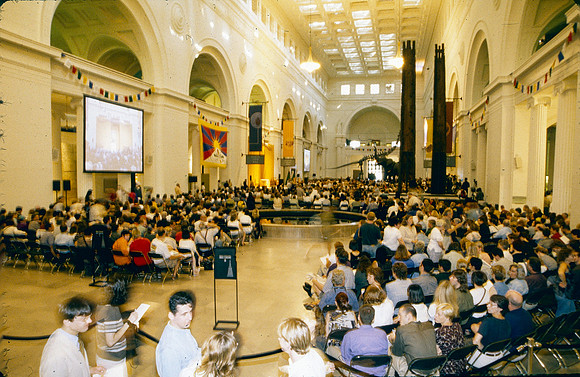 C_DALAI LAMA FIELD MUSEUM 1999-8