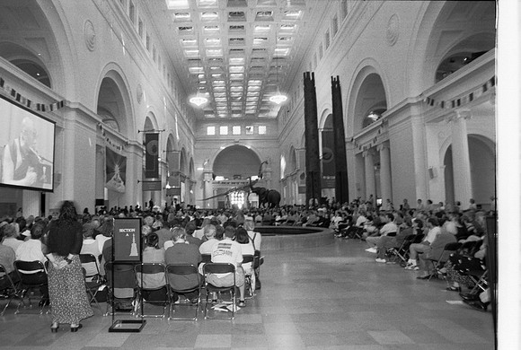 Dalai Lama’s 1999 visit to the Field Museum