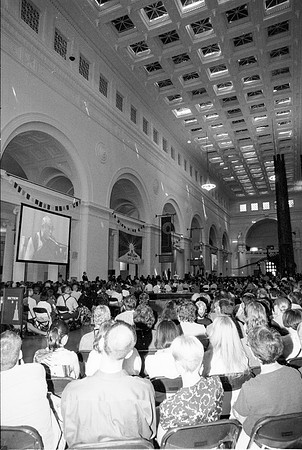 Dalai Lama’s 1999 visit to the Field Museum