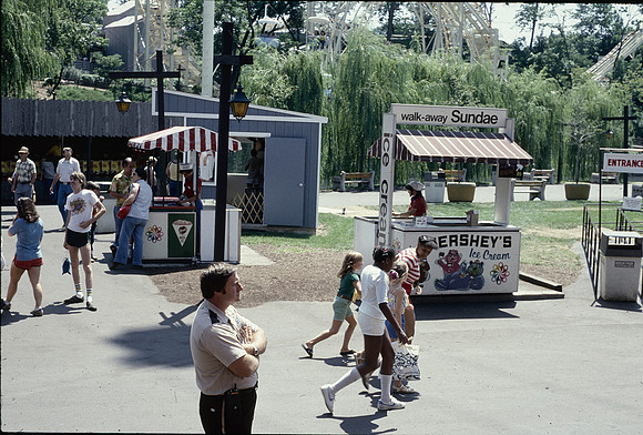 LEBANON, NEW JERSERY, HEADSHOP, RITZ THEATER, WHITE FAMILY 1980 (2)