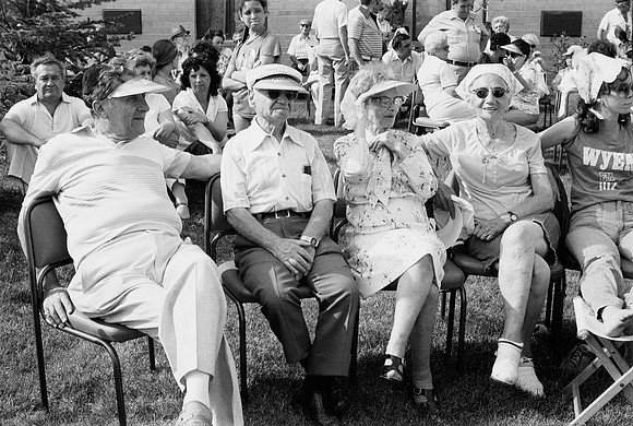 NHM, GATHER TOGETHER EXHIBIT 2022_JEWISH FEST ROGERS PARK 1981_05
