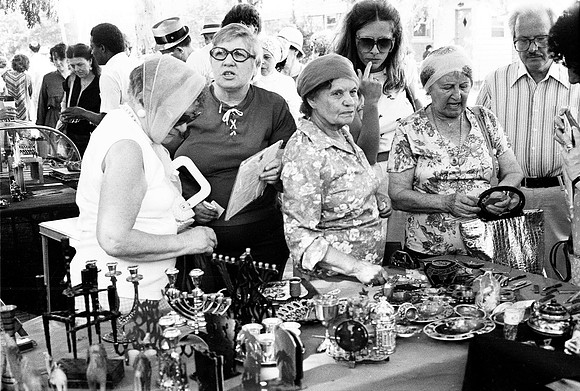 NHM, GATHER TOGETHER EXHIBIT 2022_JEWISH FEST ROGERS PARK 1981_43-2