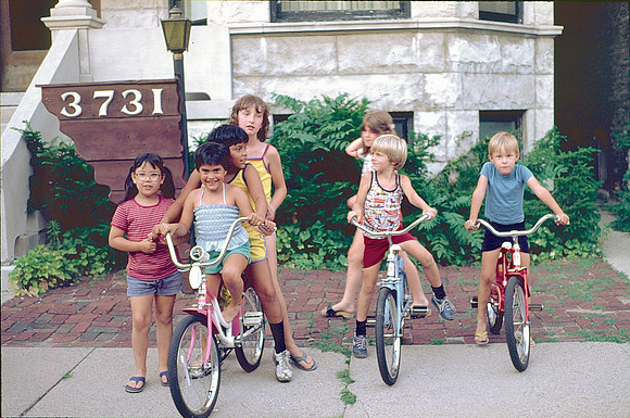 KIDS ON 3731 N MAGNOLIA 1980 COLOR SLIDE_15