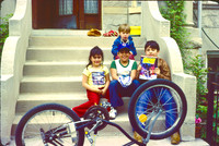CUBS GAME DAY, KIDS ON MAGNOLIA 1981 DAW (6)