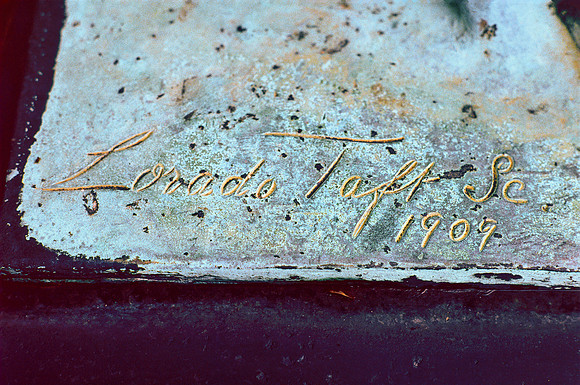 GRACELAND CEMETARY CHGO 1980 DAW (14)