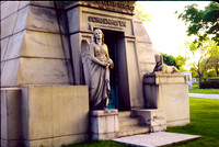 GRACELAND CEMETARY CHGO 1980 DAW (17)