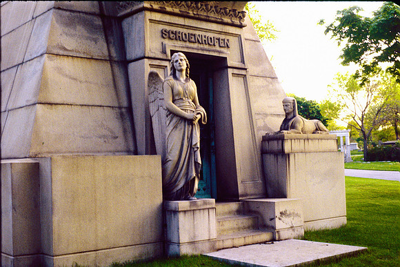 GRACELAND CEMETARY CHGO 1980 DAW (17)