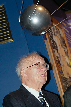SPUTNIK 50, 2007 AT THE ADLER PLANETARIUM, SERGEI KRUSHCHEV