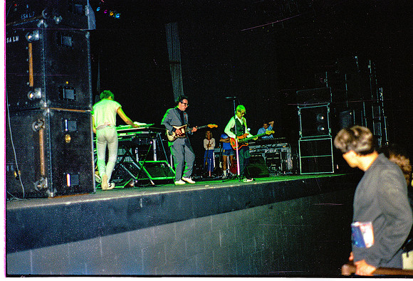 ELVIS COSTELLO, ALPINE VALLEY 1980 DAW (17 of 18)