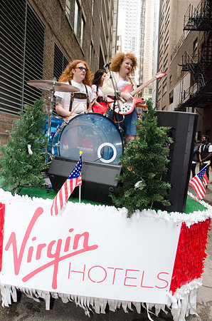 WHITE MYSTERY_BRANSON'S DAY OFF_173