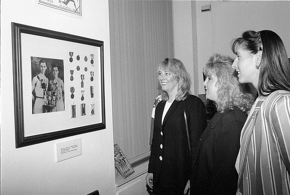 NHM, SPORTS EXHIBIT, 06-23-1994_-10