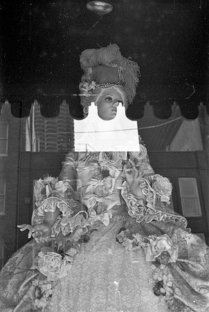 GREEK PARADE1976_43