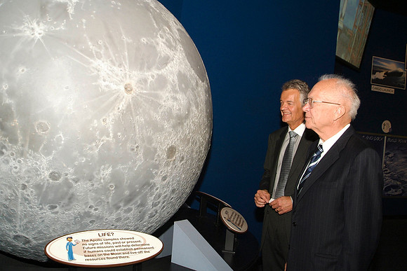 SPUTNIK 50, 2007 AT THE ADLER PLANETARIUM, SERGEI KRUSHCHEV