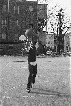 CABRINI GREEN KIDS 1974_28