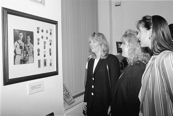 NHM, SPORTS EXHIBIT, 06-23-1994_-09