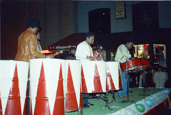 ROLL 3_OAK STREET FASHION SHOW 1982 (13)